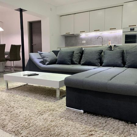 Green Apartment By Alex Rafael ซาเกร็บ ภายนอก รูปภาพ