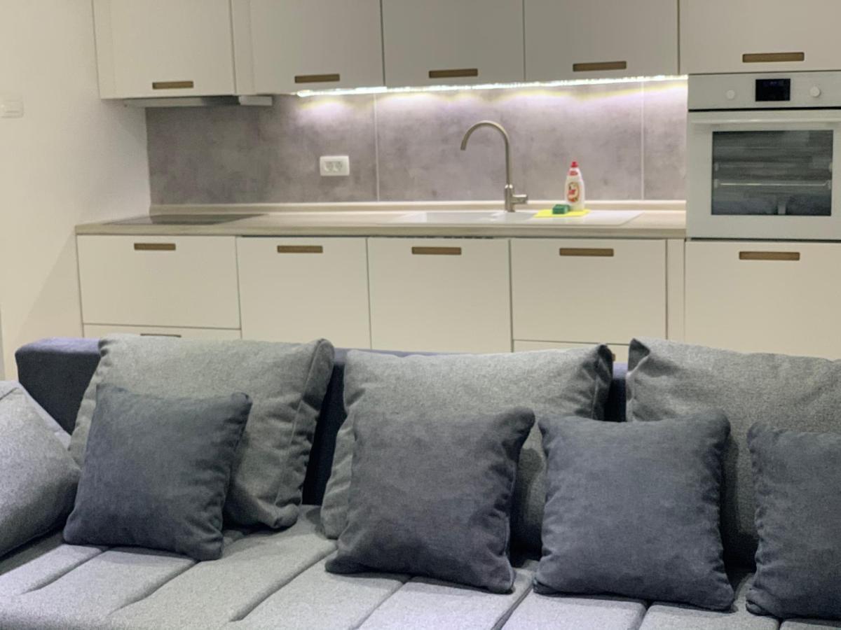 Green Apartment By Alex Rafael ซาเกร็บ ภายนอก รูปภาพ
